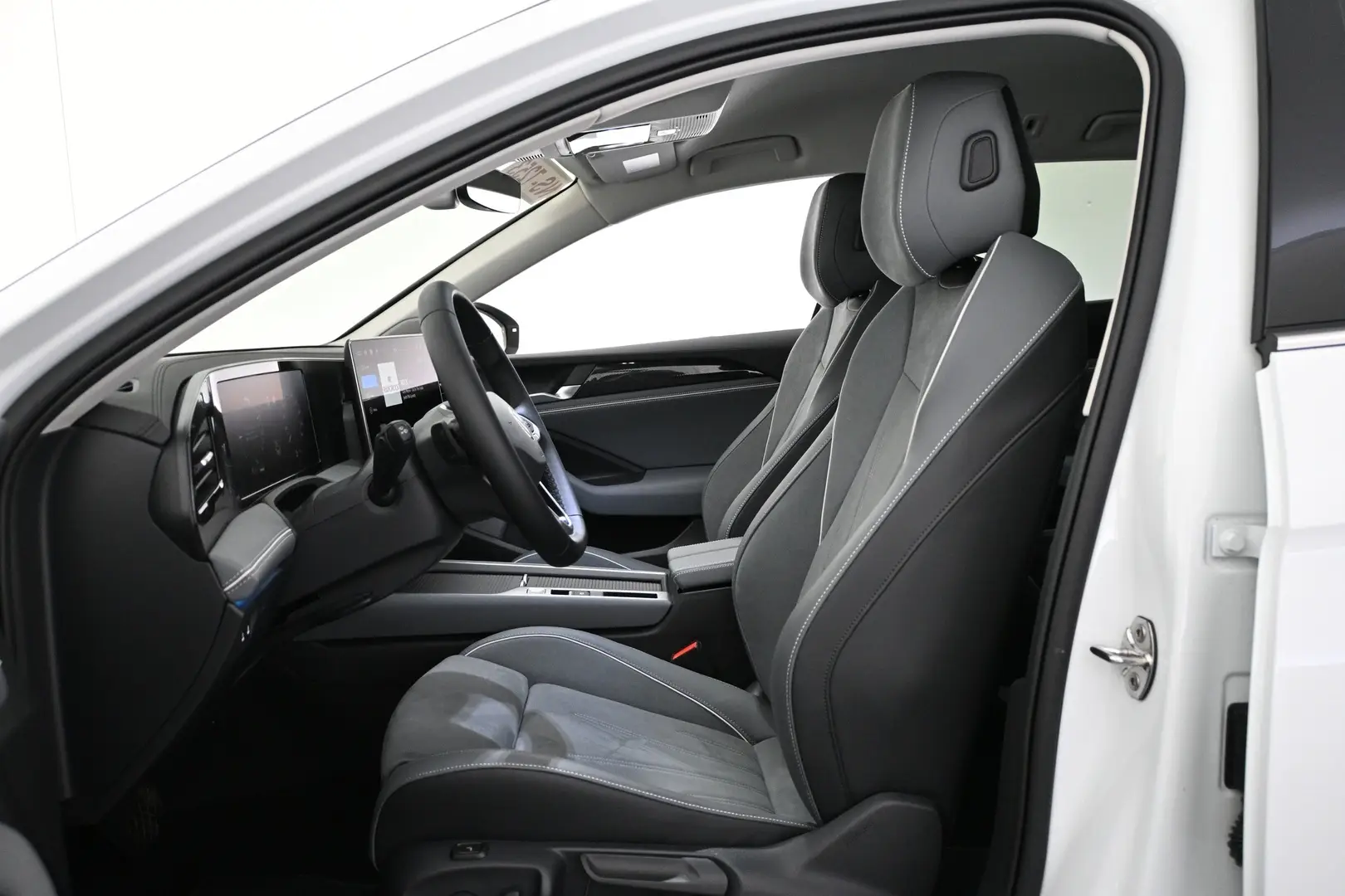 Car Image - 3Tc17S9oCoygshzjNyVB7z