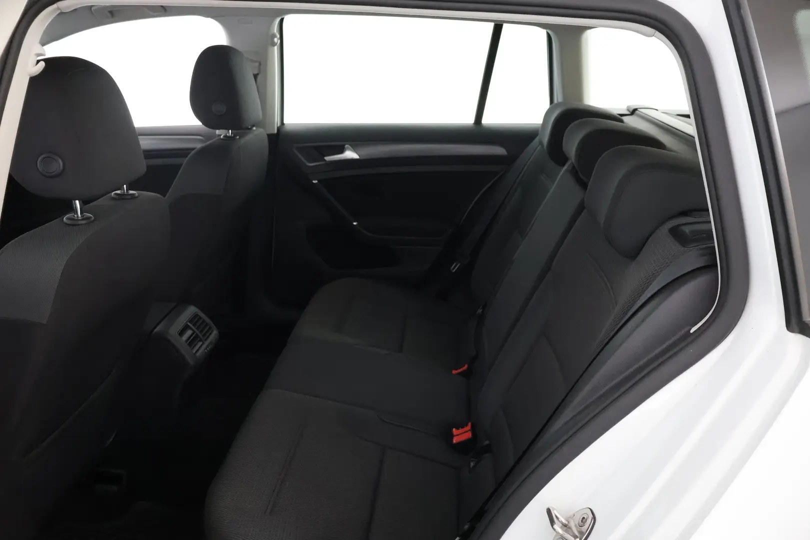 Car Image - 3pn8YRoQdVgMsecVoDpmxO