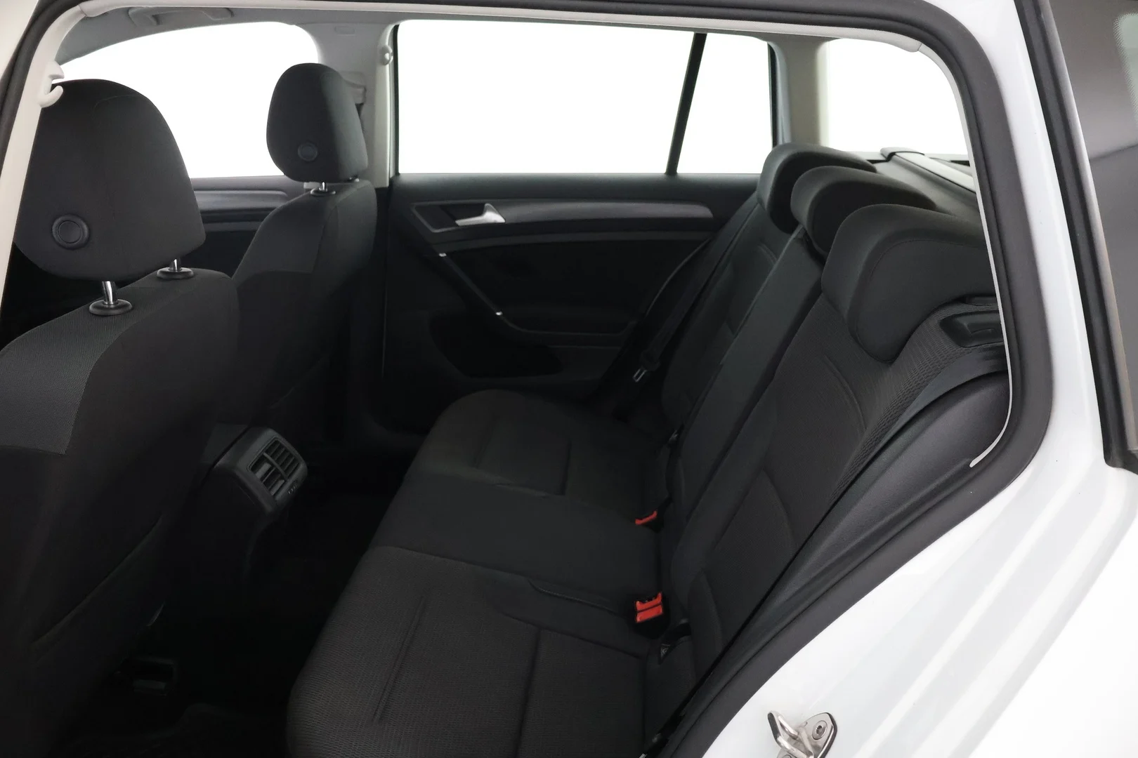 Car Image - 3pn8YRoQdVgMsecVoDpmxO