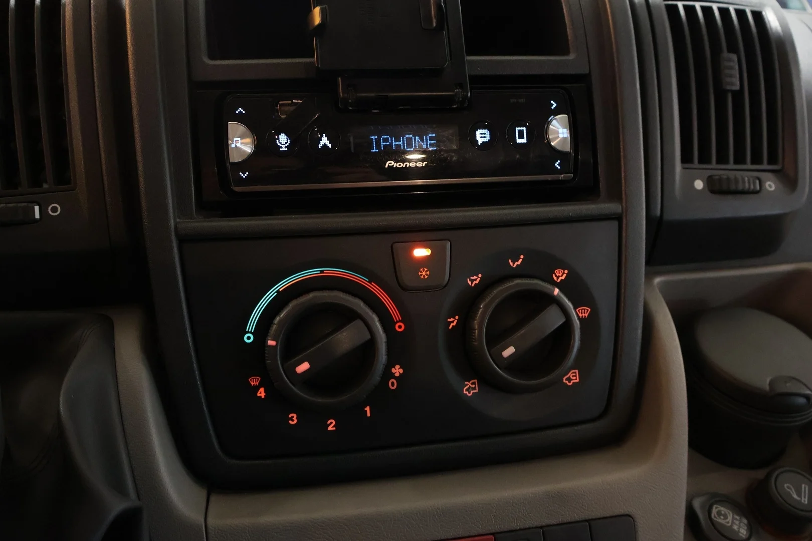Car Image - 4HXEFafXDOtkP5JmjdZPyu