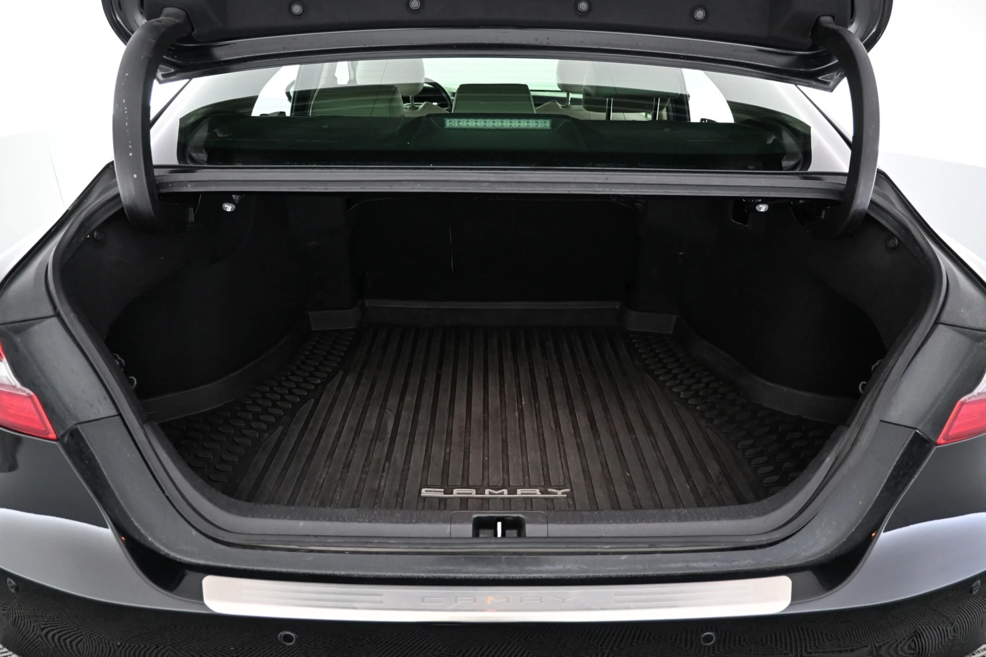 Car Image - 7sxUlBQZxiMihWrfG69N8g