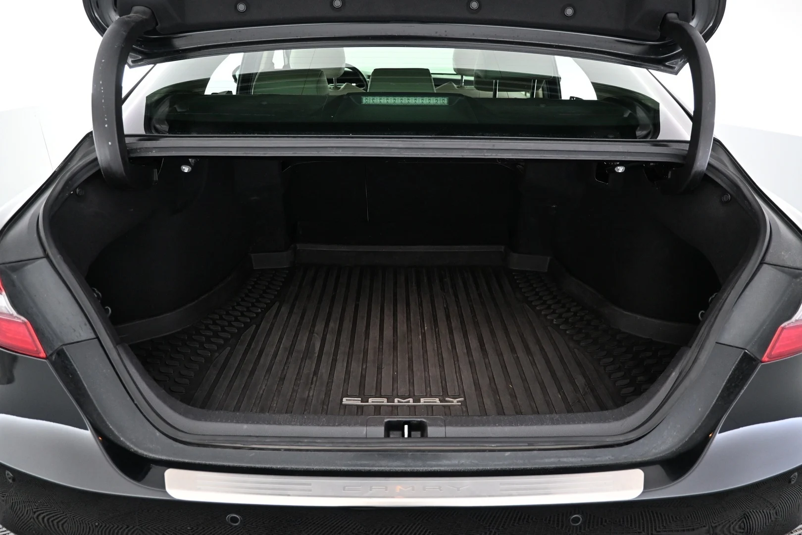 Car Image - 7sxUlBQZxiMihWrfG69N8g