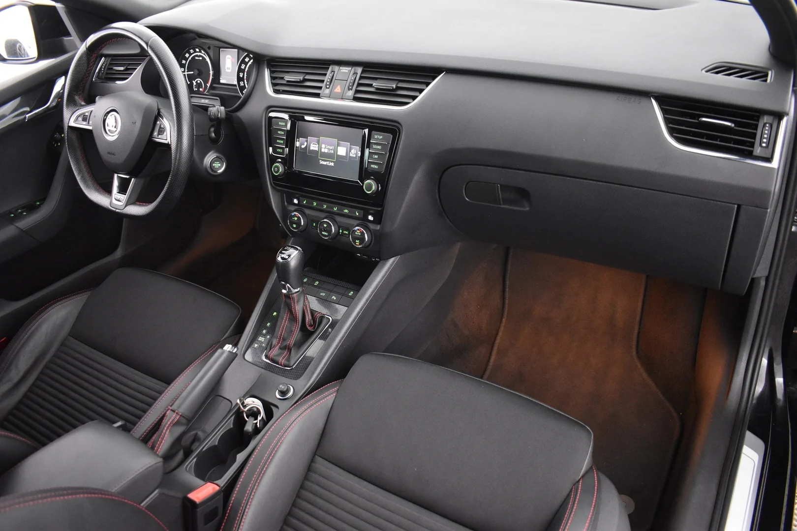Car Image - hiX4PAiyeqBdmCyZ3uWP9