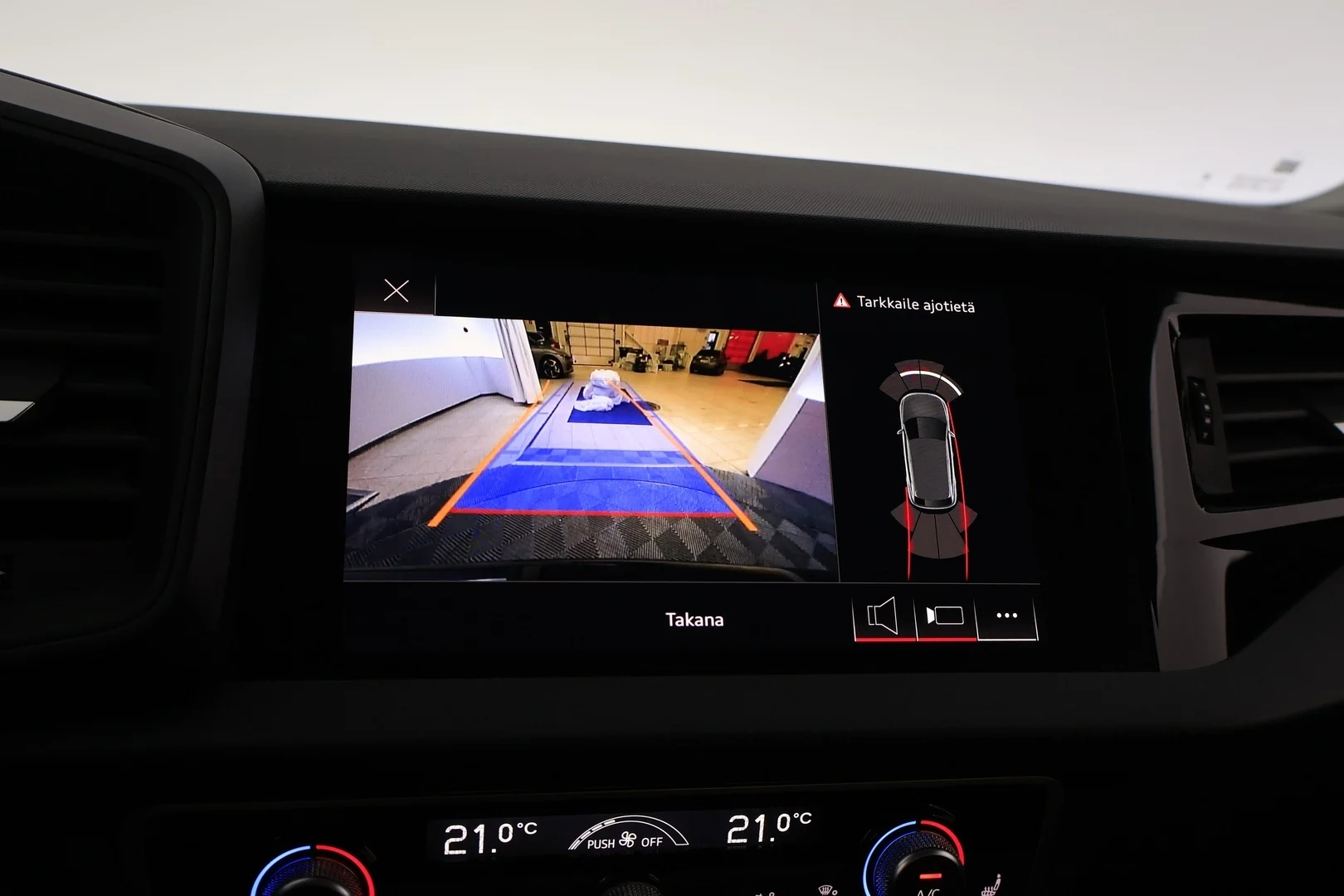 Car Image - 5f0yXn3LJfLQx5jt4uVkeE