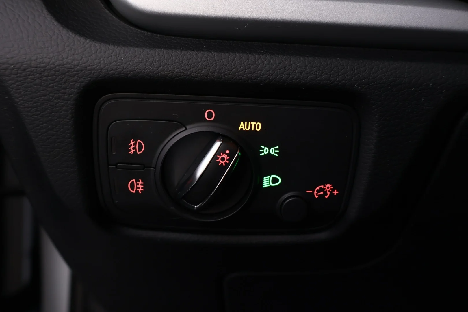 Car Image - 5trsGdEHIjB2QAB2UK1VcL