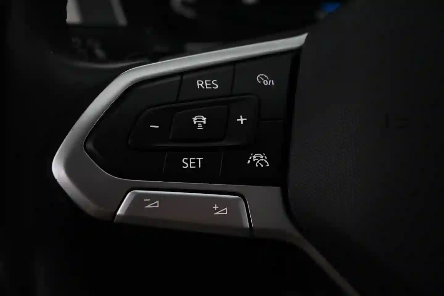 Car Image - 2FczeDDtWsb0OPE6DSYiQD