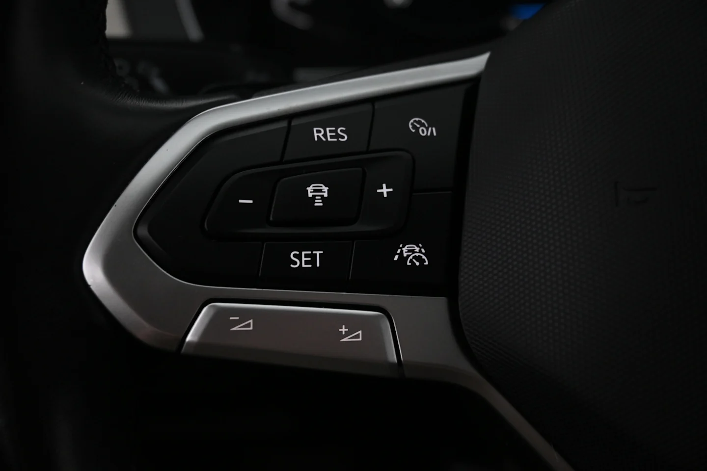 Car Image - 2FczeDDtWsb0OPE6DSYiQD