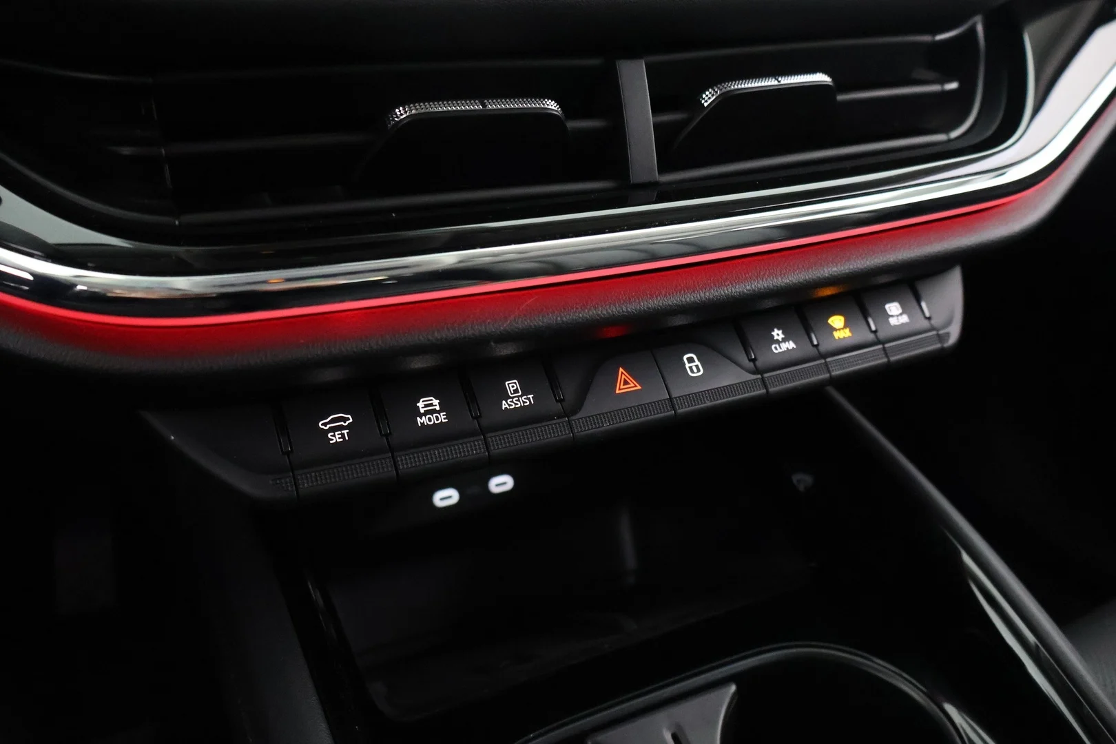 Car Image - 1SN7KGk3wLlJdWDEmy1mmF