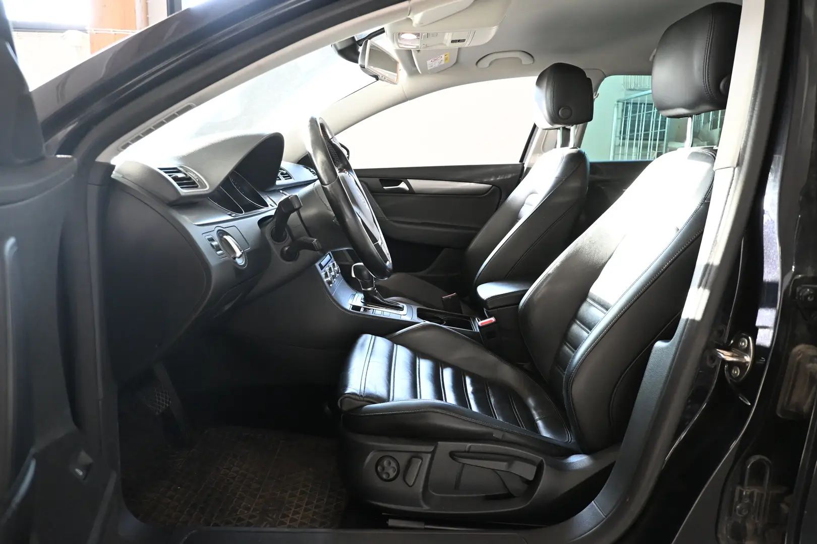Car Image - 5Nhz8y2aW4YcjxEI20pDiy