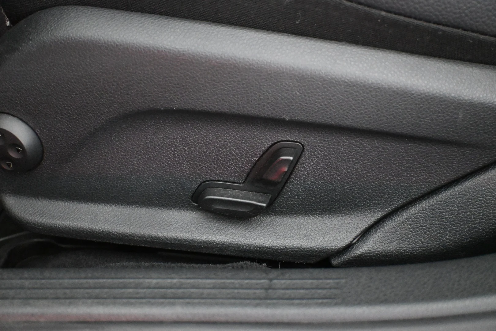 Car Image - 5HWaEEMt73Q8hKn6KHyQA0