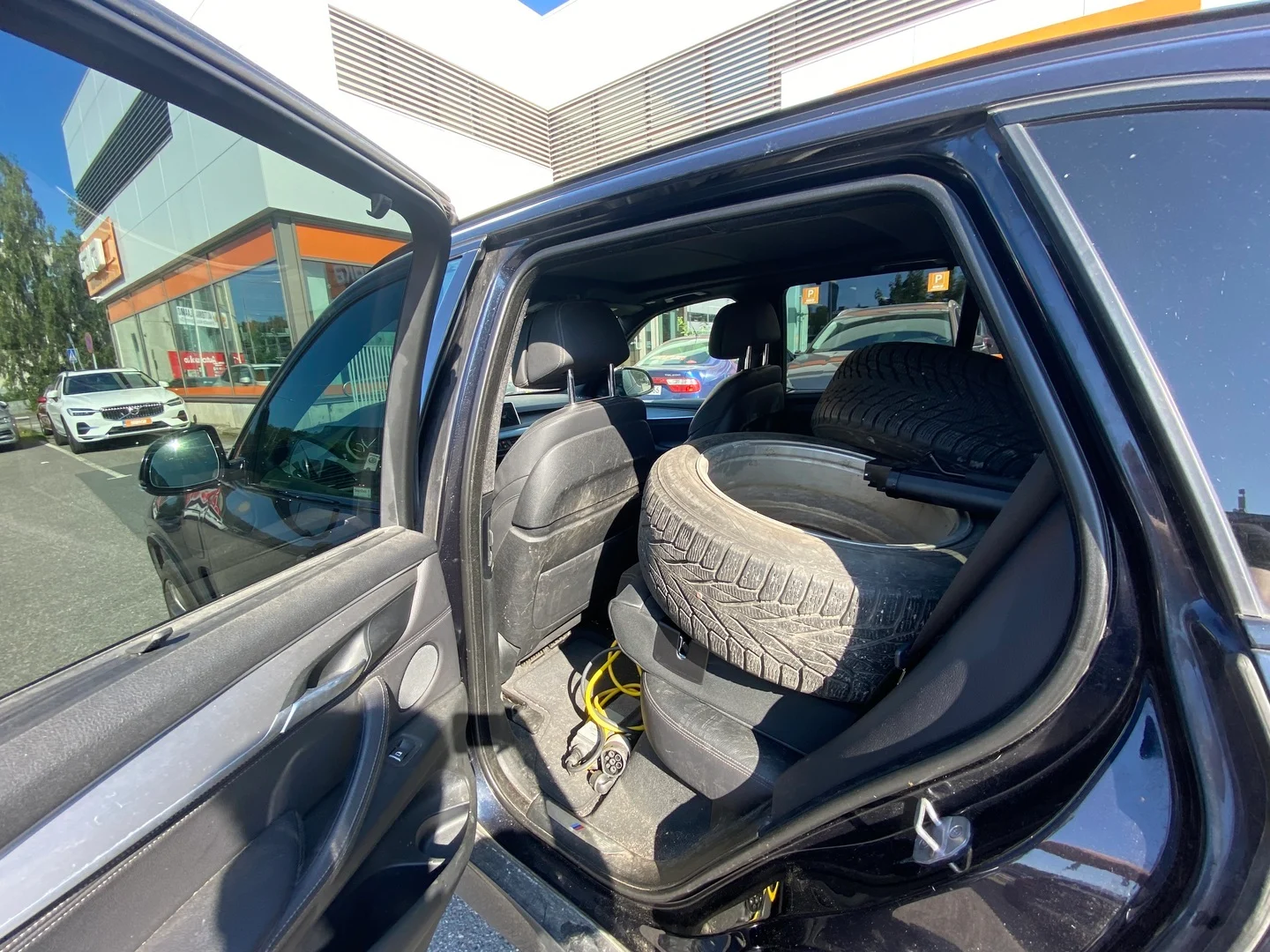 Car Image - 3F3L12HjcVL9VhpYuxC83s