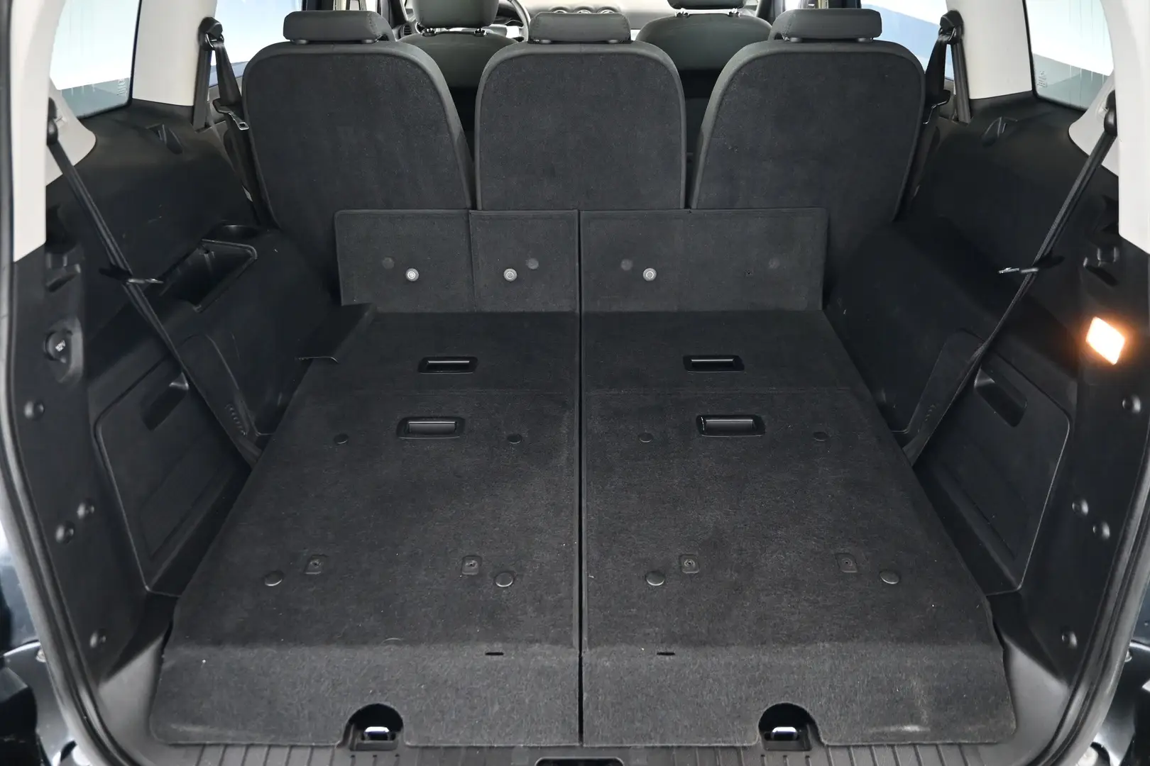 Car Image - 3VviB4gnNSa188tsxtNJj0