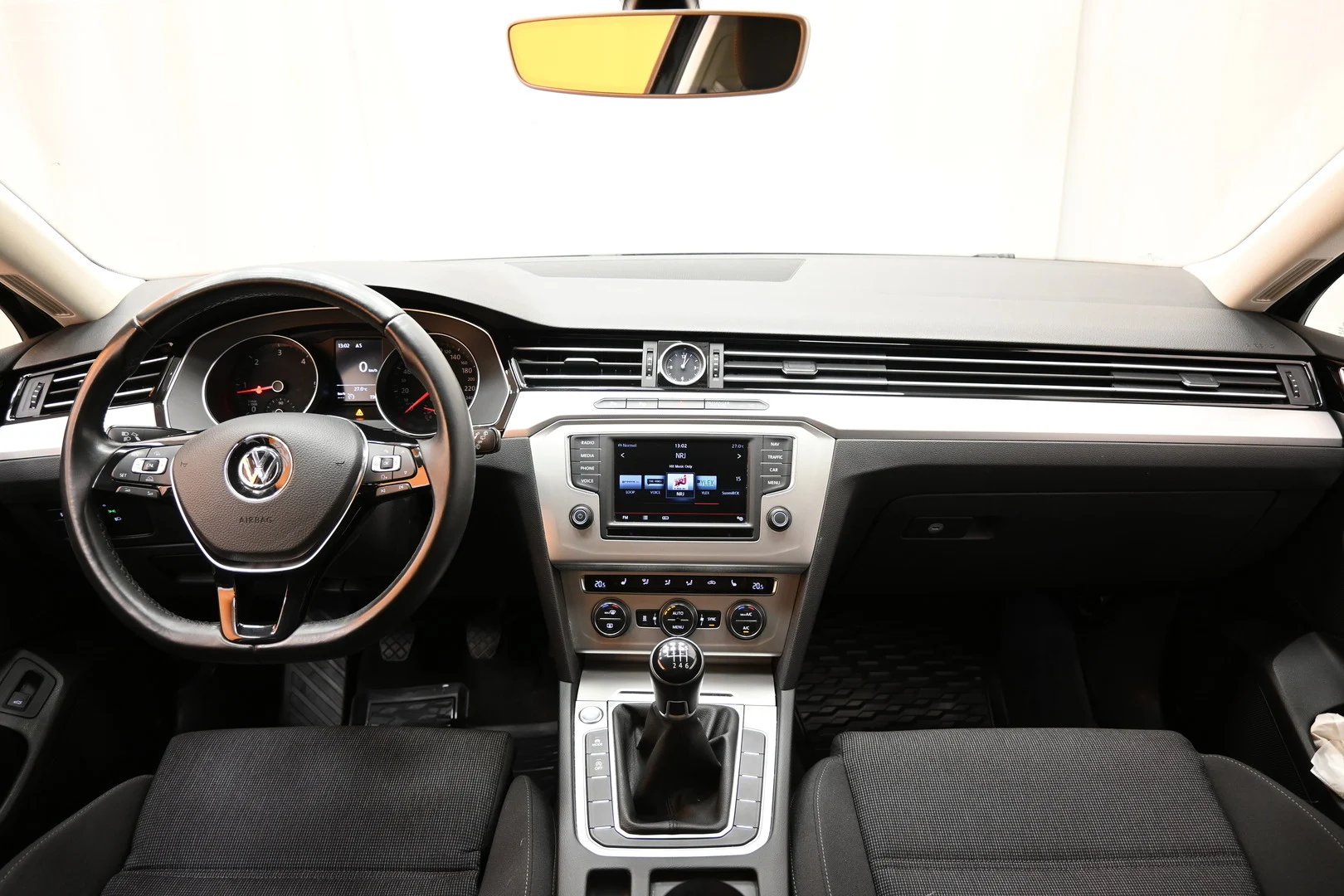 Car Image - 4lIMgOC5v5BJzDkQNsHO8b