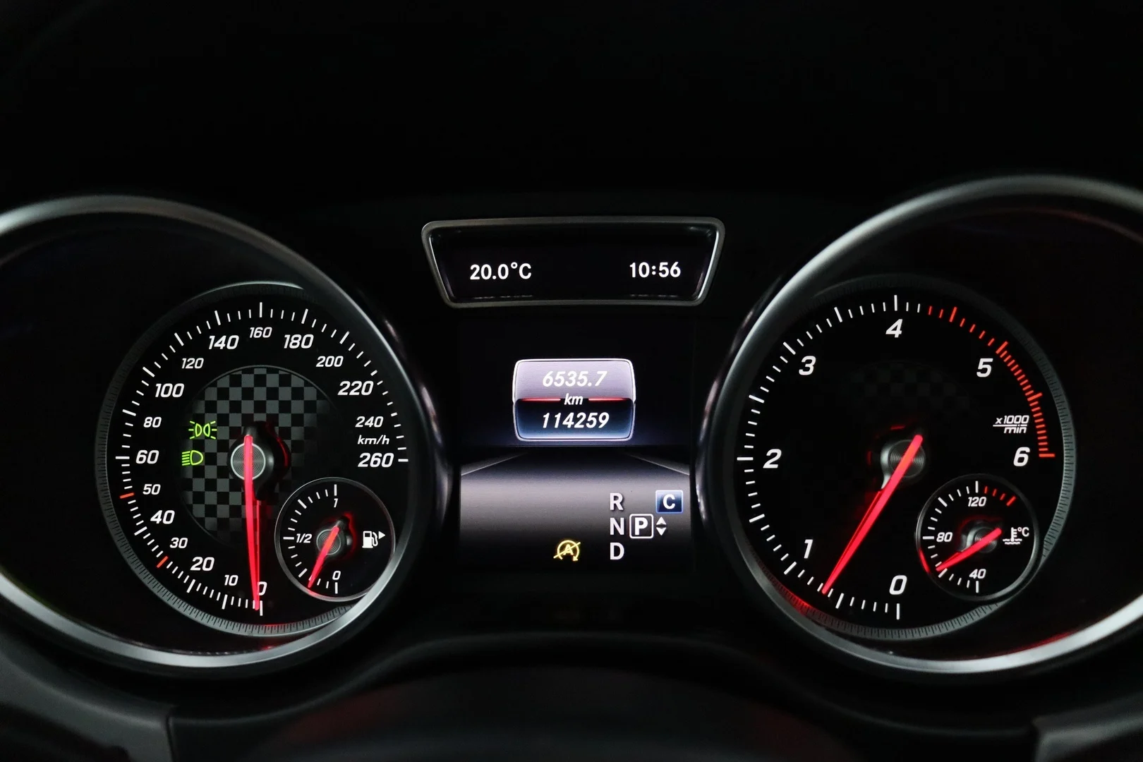 Car Image - 7J7RxJ7OjLLZJ6UFauJK1y