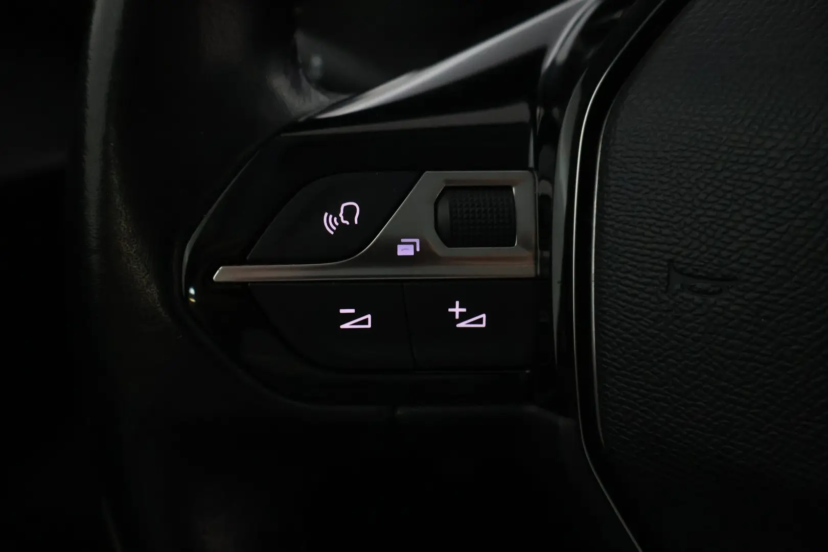 Car Image - 6S34k6pvZUBxk4naVqWSOq