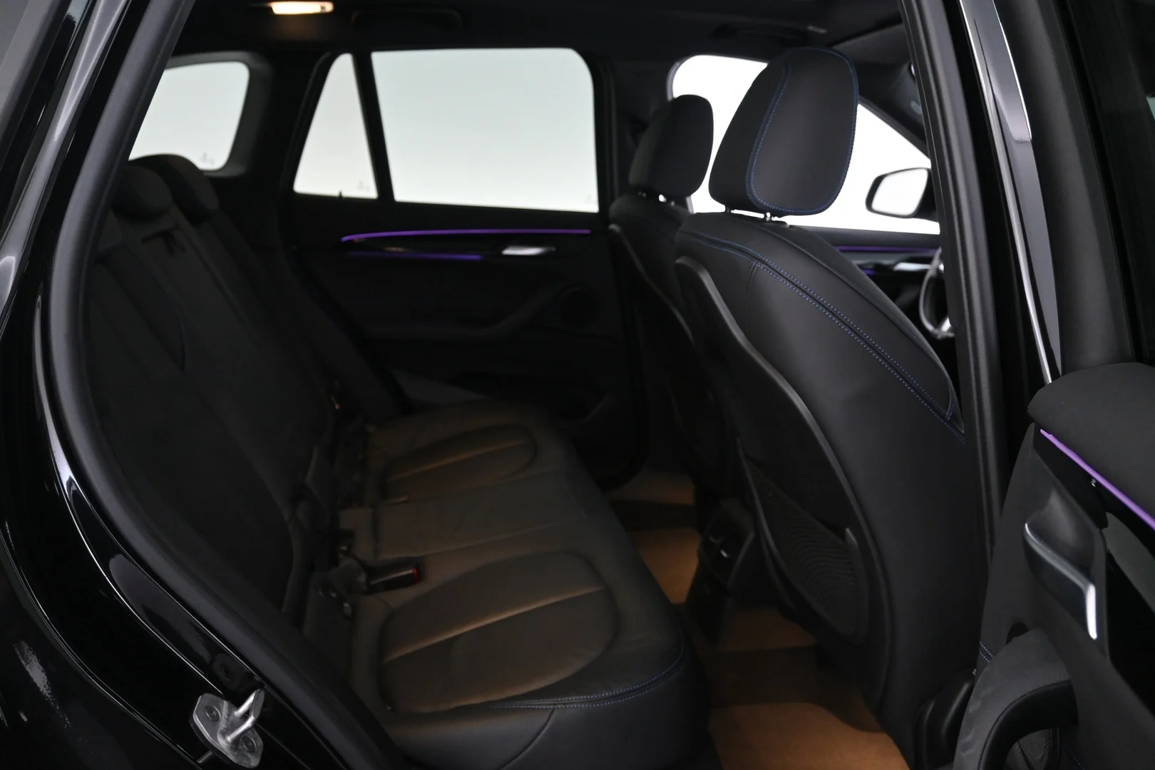 Car Image - 6Kcknw8F3VYQSA9KDDWU1Q