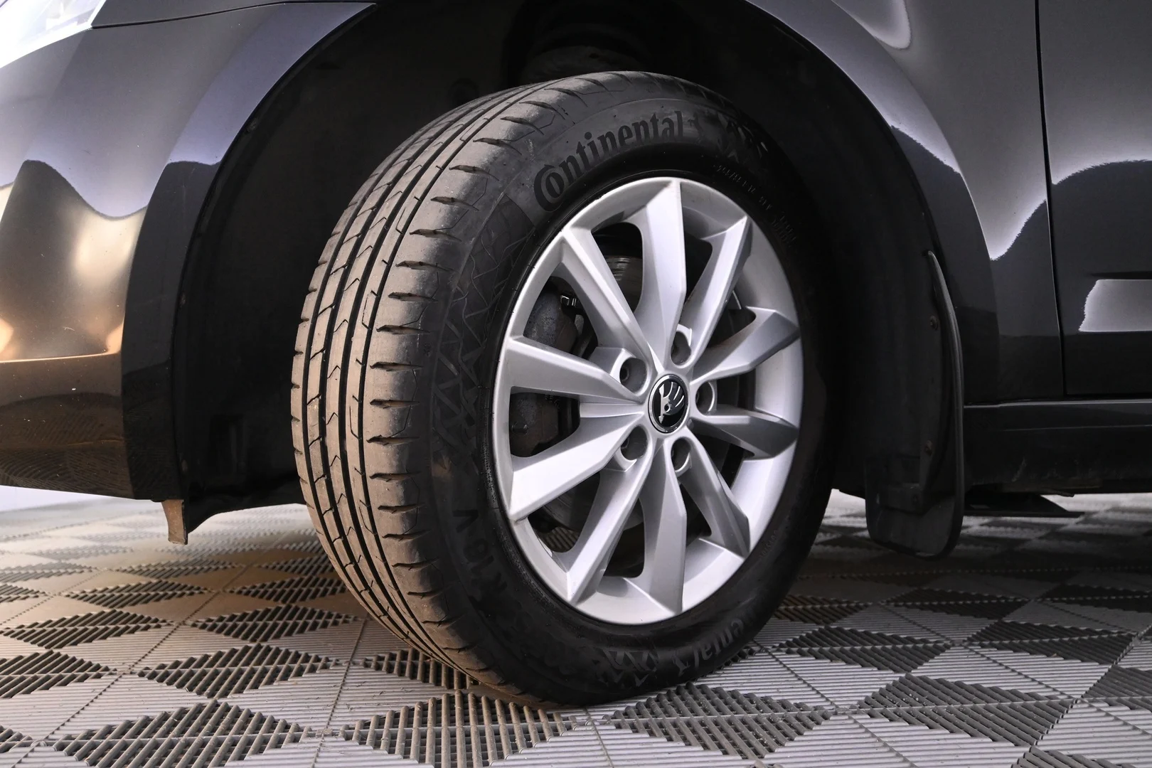 Car Image - 7xfG6Q36RkBtE0JM9B11Ft