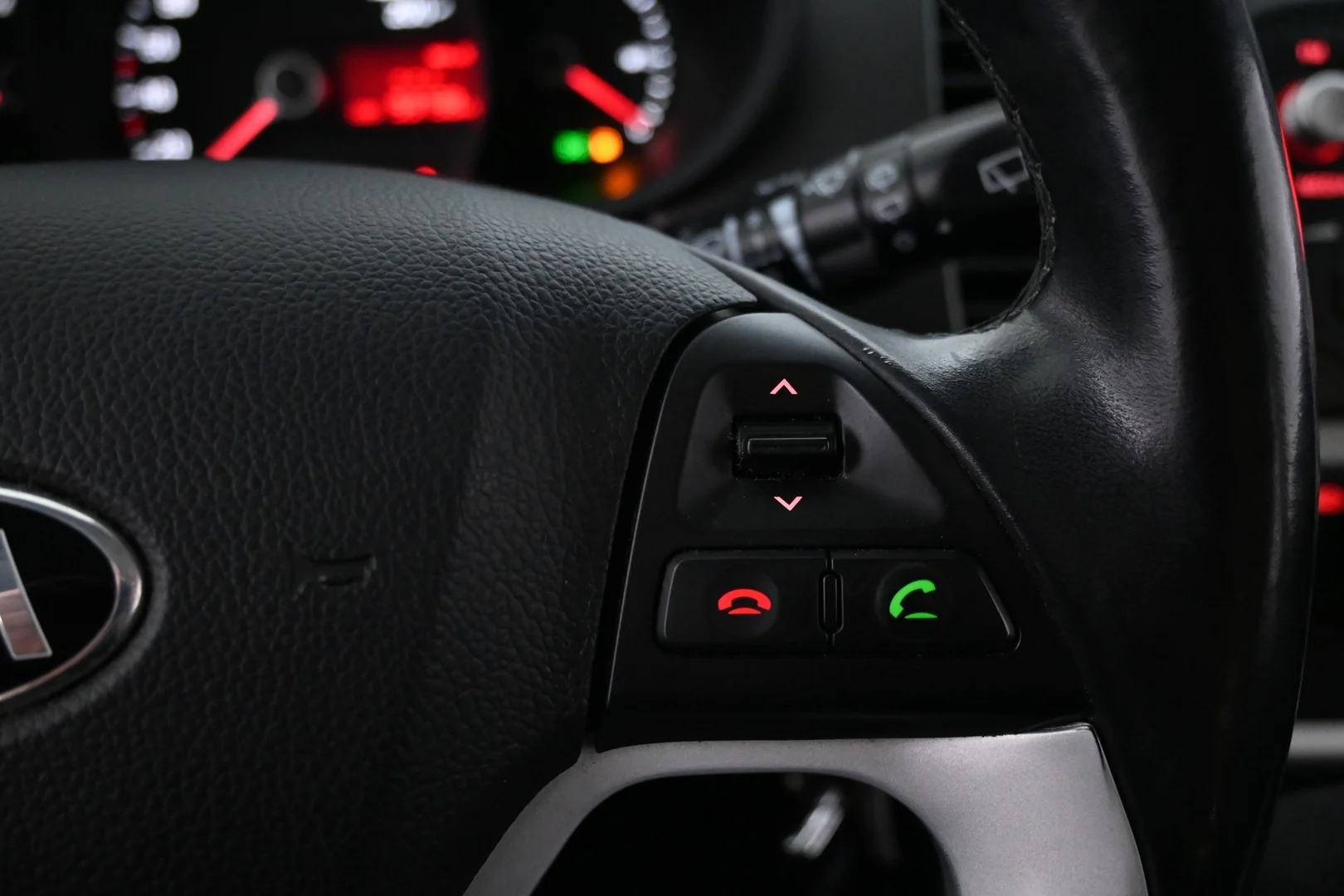 Car Image - 3SBWGIomatyZlpPiFDhFnL