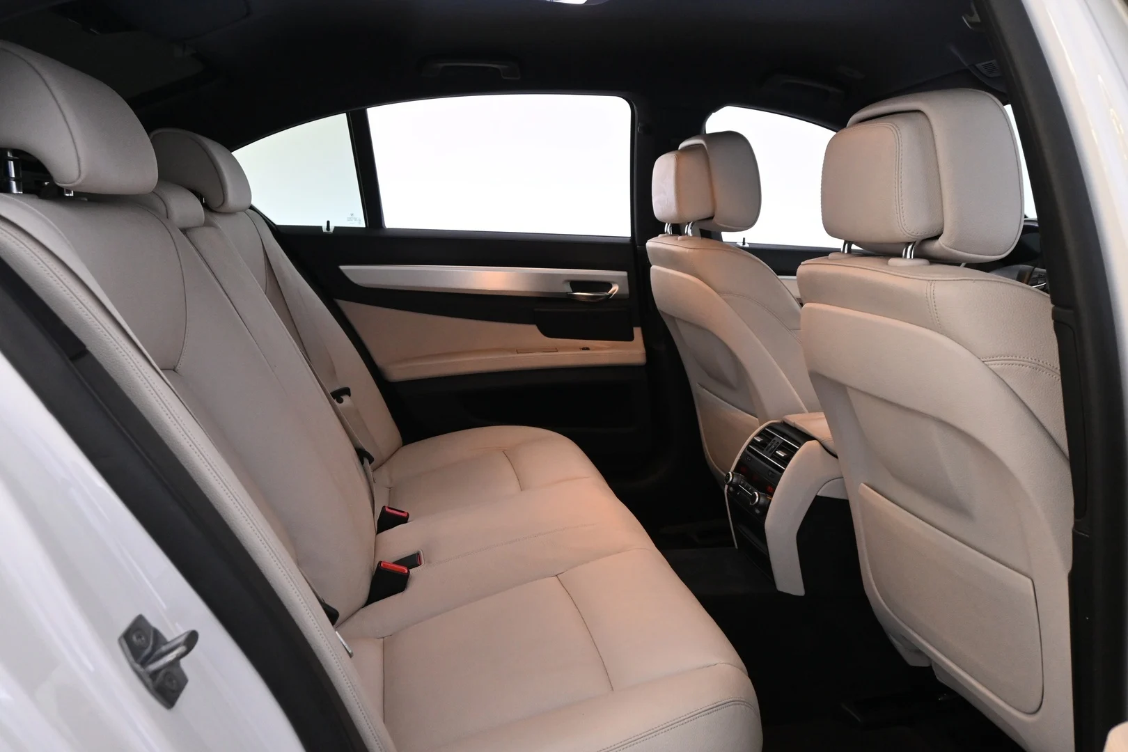 Car Image - 5I69qVt0EjUyJxTT4jmH6w