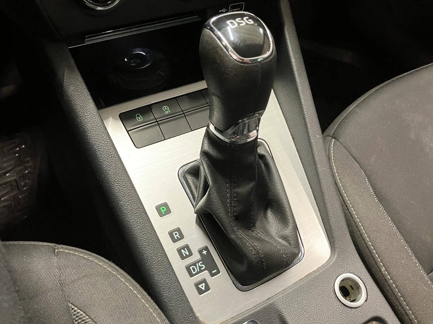 Car Image - 6jRx53eXuRmk89nXHyl0wB