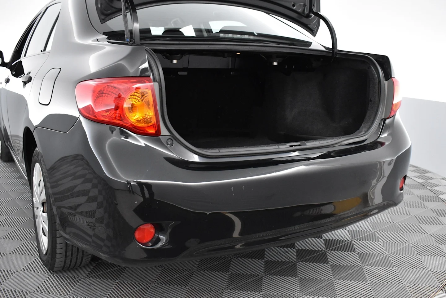Car Image - 1Smwlhx4tRIvB8eBnEoa05