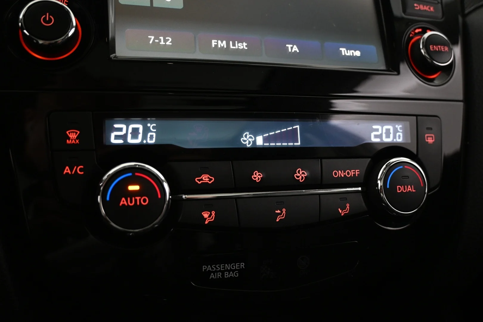 Car Image - 16vit5fUeQIr0U1JrUoOUs