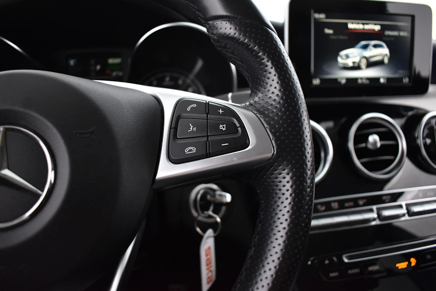 Car Image - 7HQq3MOQRnGI3ByDvxHblg