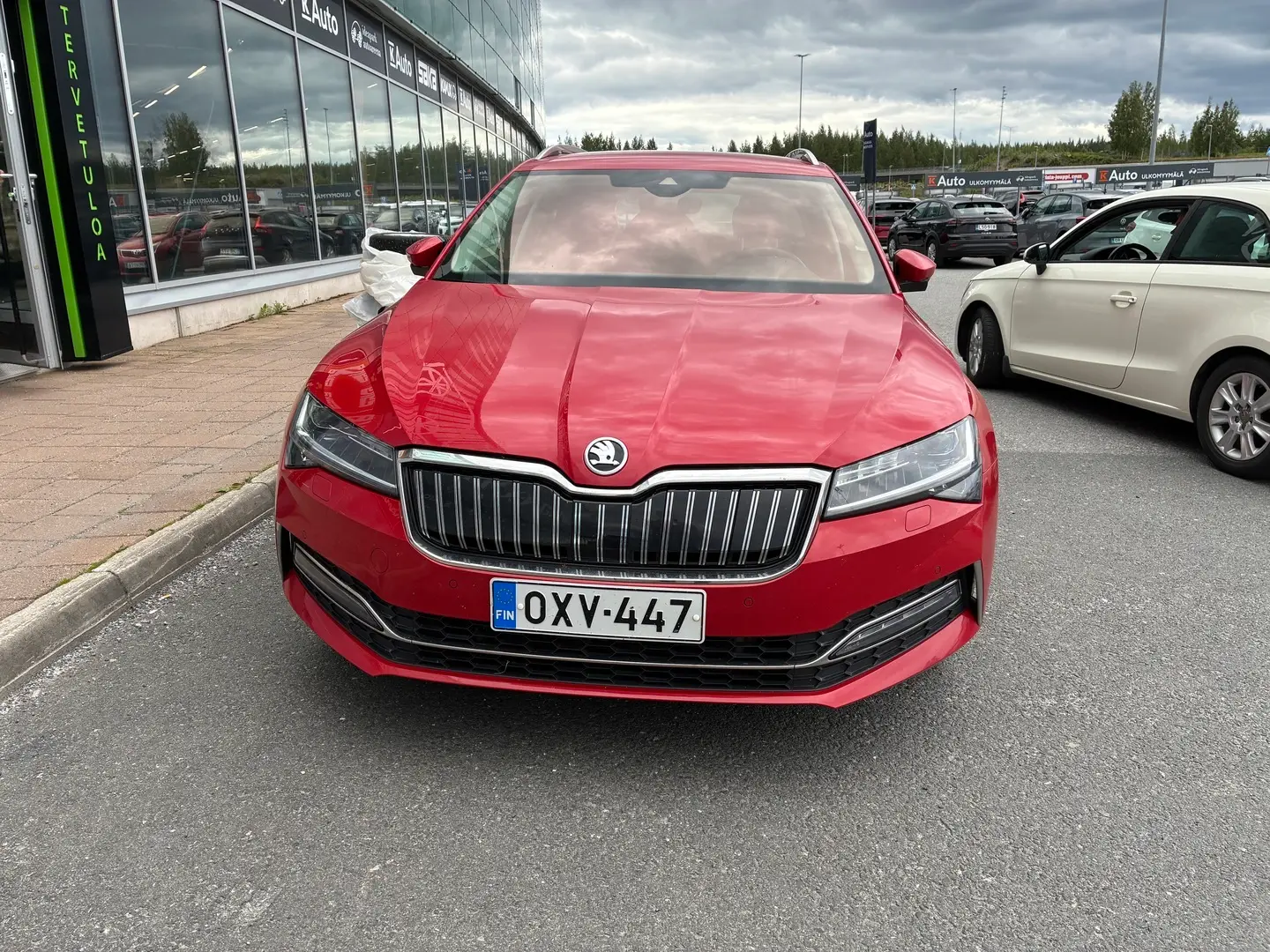 Car Image - rYWjuONOy04zqQNx2EybL