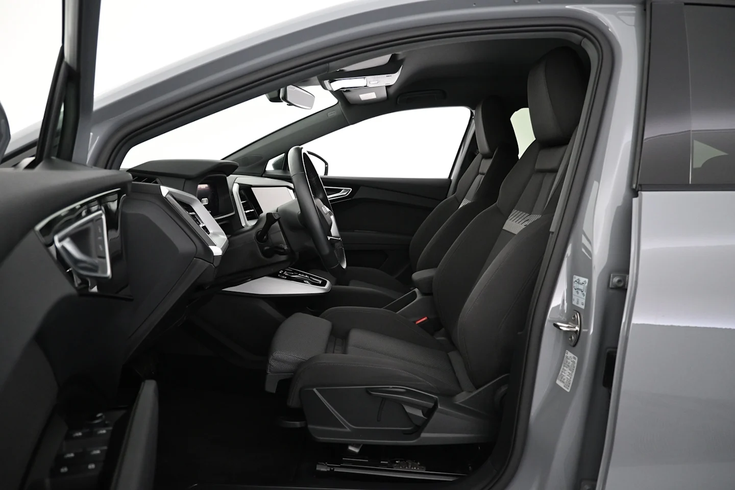 Car Image - 18gJPAwguVAKGDuuC7q7Z2