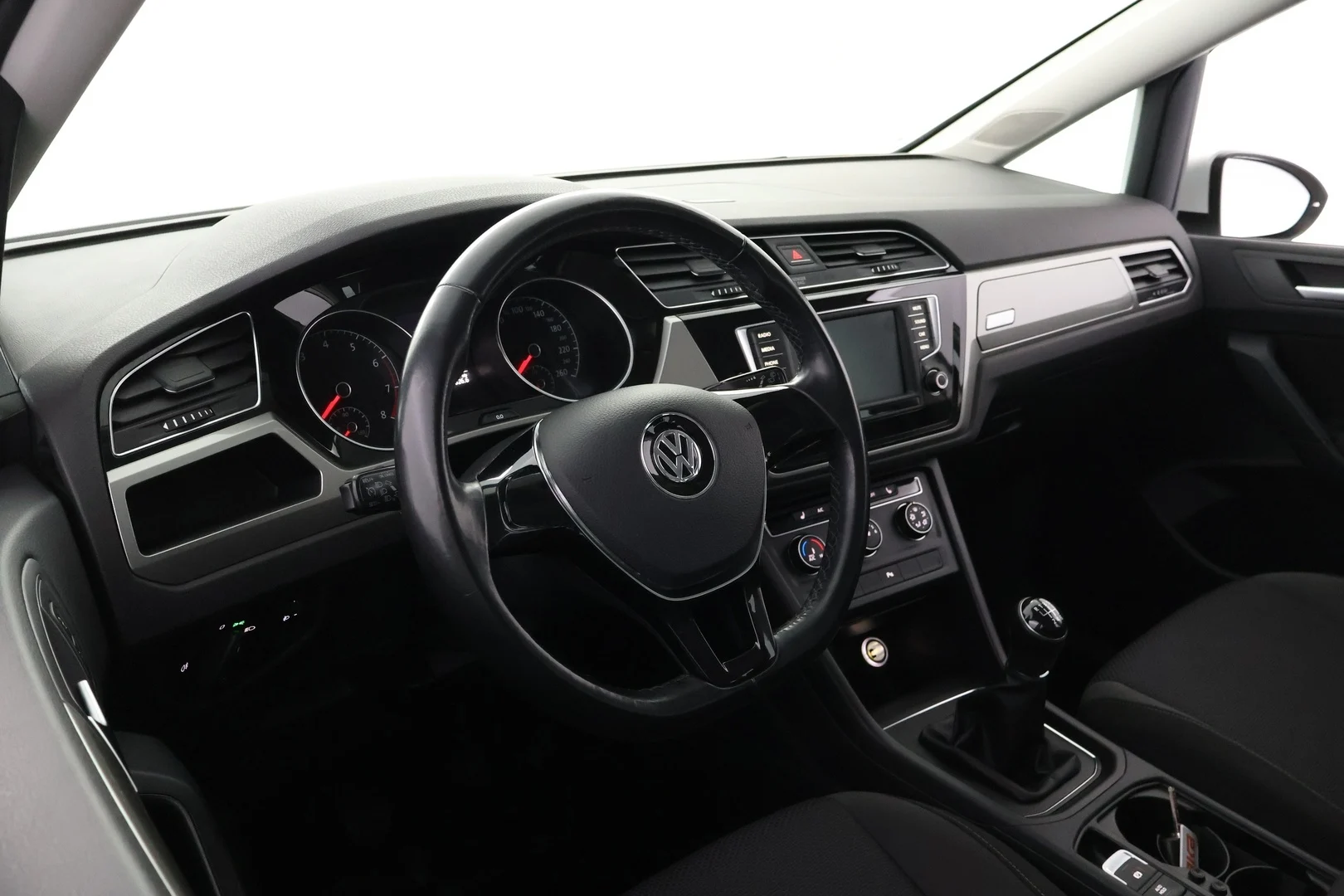 Car Image - 1P26KiwWBu3Xxjz8QFO32N