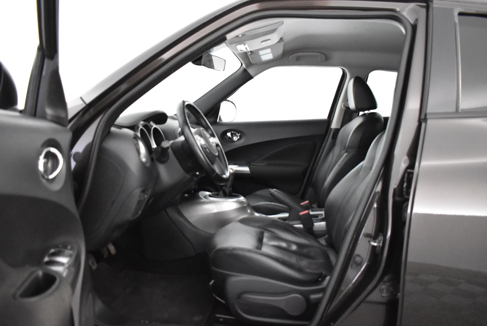 Car Image - 1NB5tT5LE3w6Bx8Eumqs1T