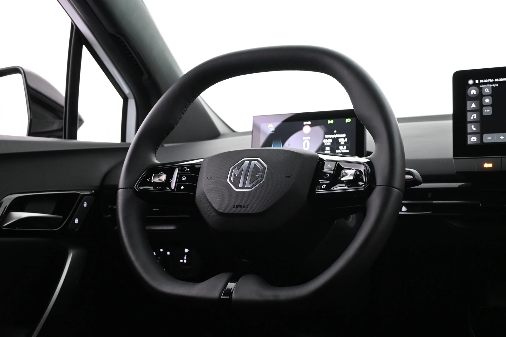 Car Image - 30vxHWsUxVitL39aeSWGqL