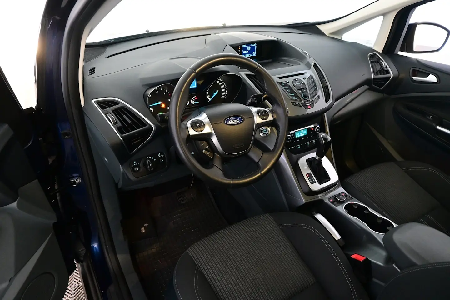 Car Image - 1YPF87xxJ1uHQbJpgtWgm2