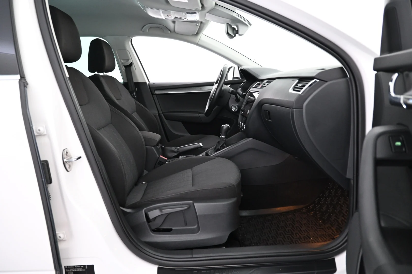 Car Image - 5cQpcIi4GrHRwoBj0biSJz