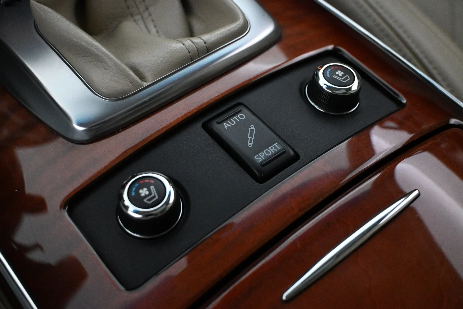 Car Image - 2o9FnhZvkXn25YLTKzQGaX