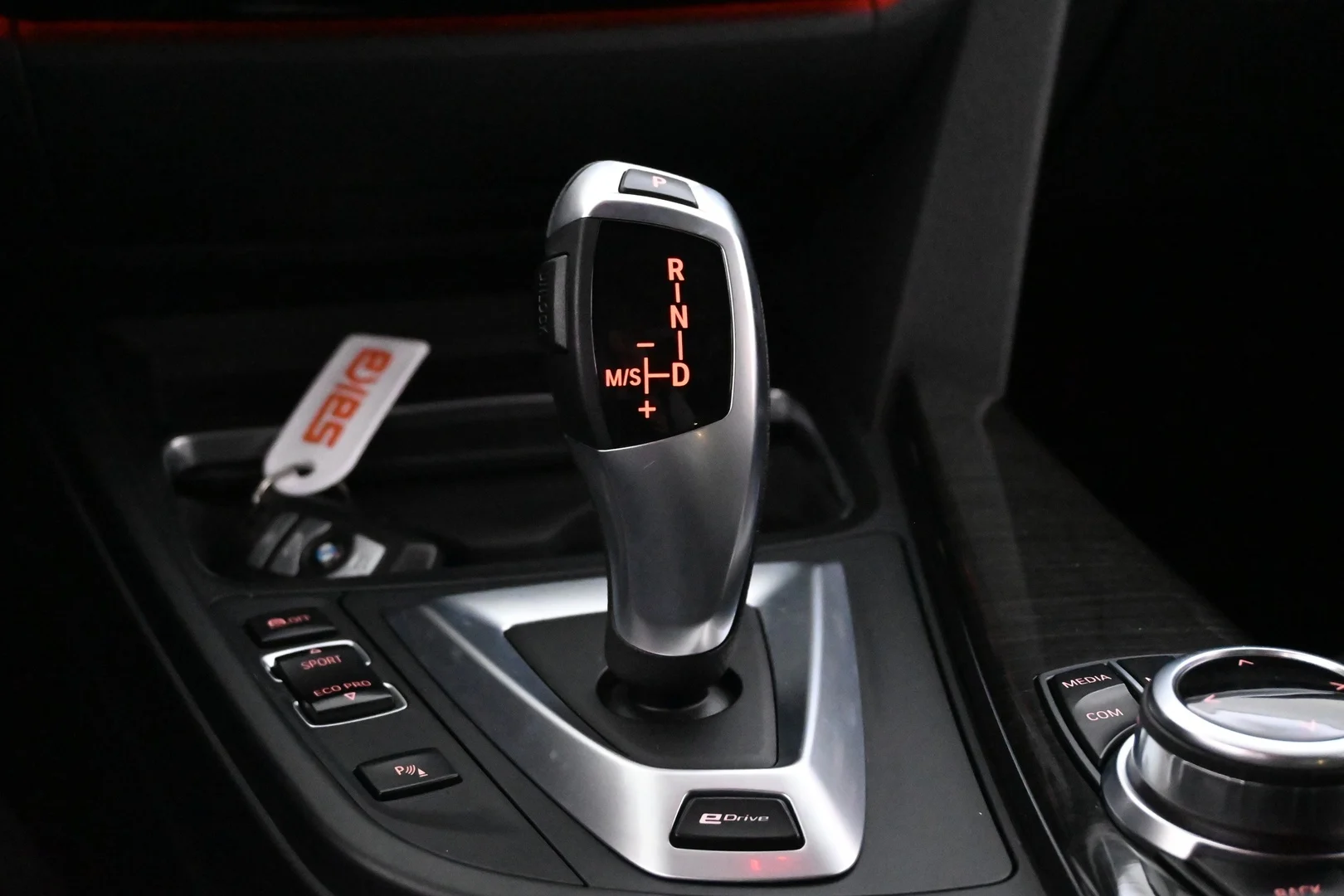 Car Image - 1Hh4QJrGmNWHUKO8SHXXWT