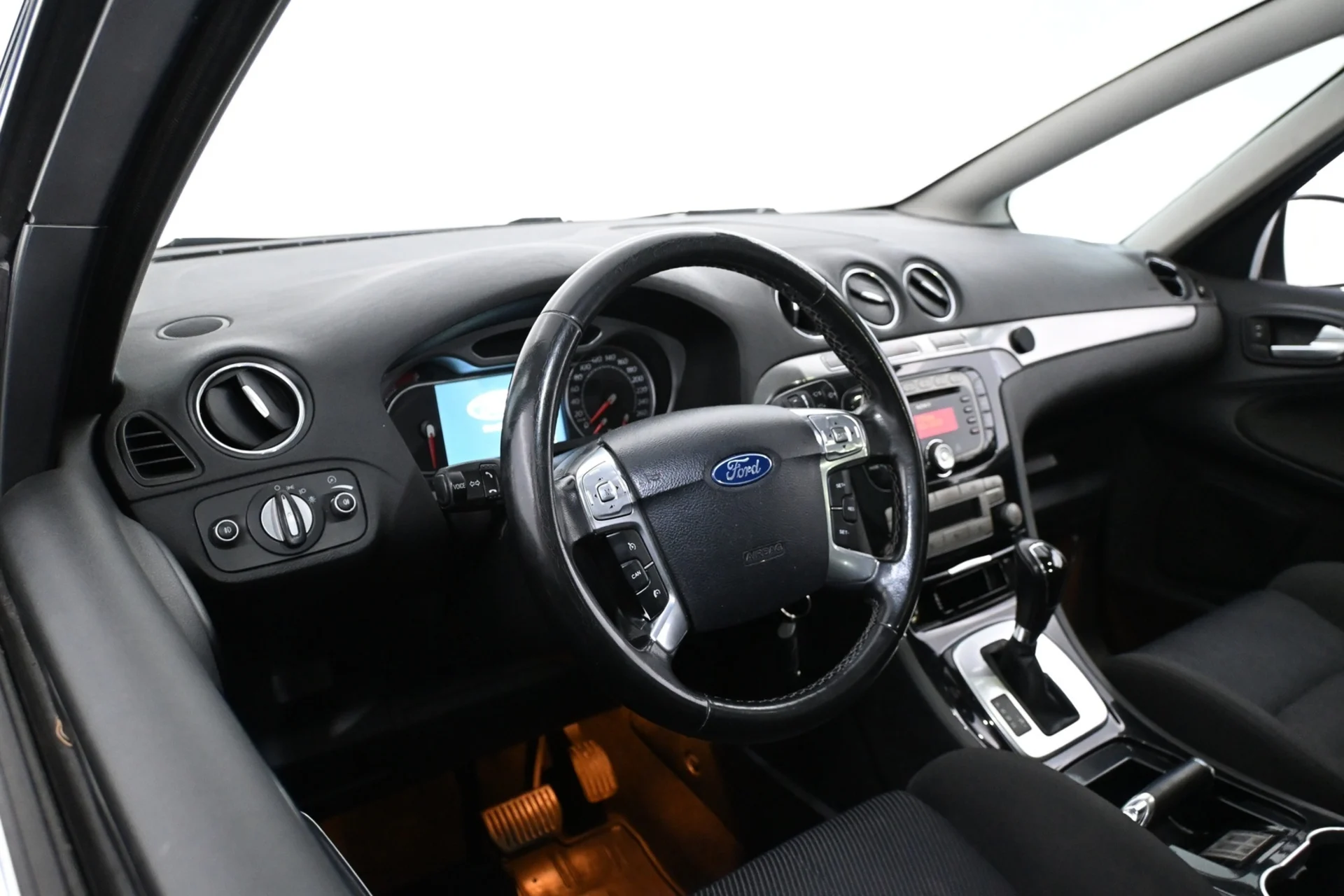 Car Image - 0j47KMCUyEObXx3jVf4Tu