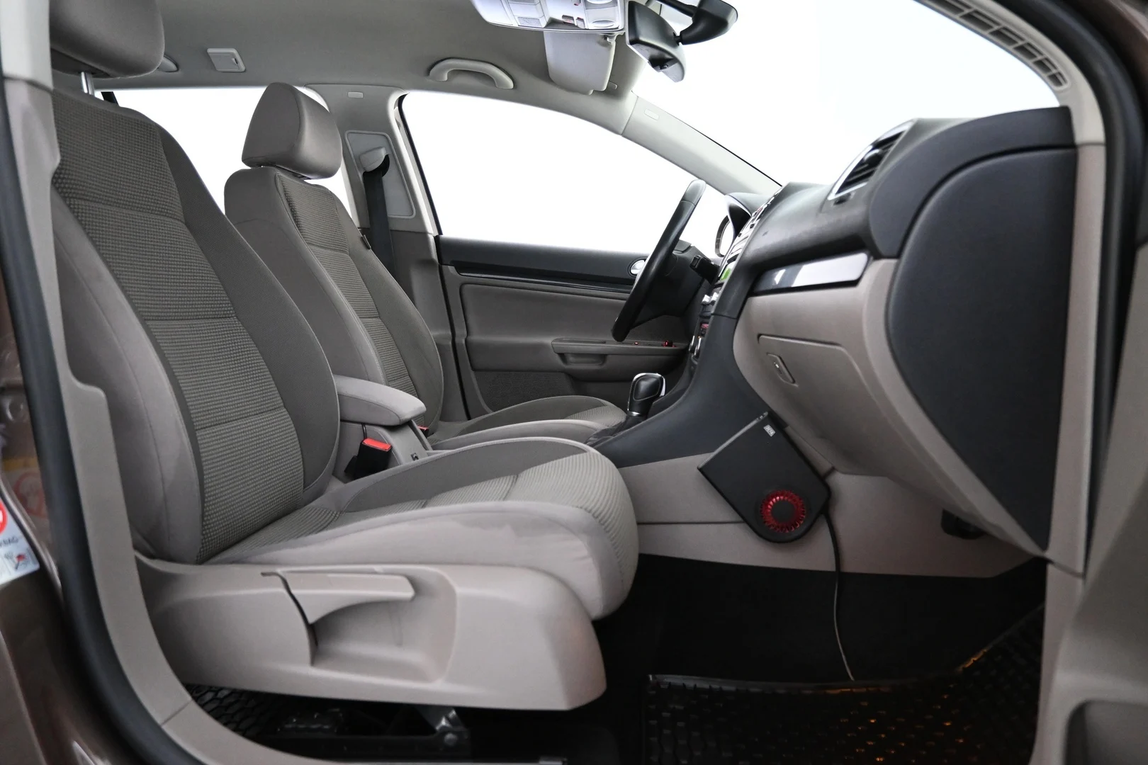 Car Image - 5lHihyGSVuJAWPEPVHQ7ve