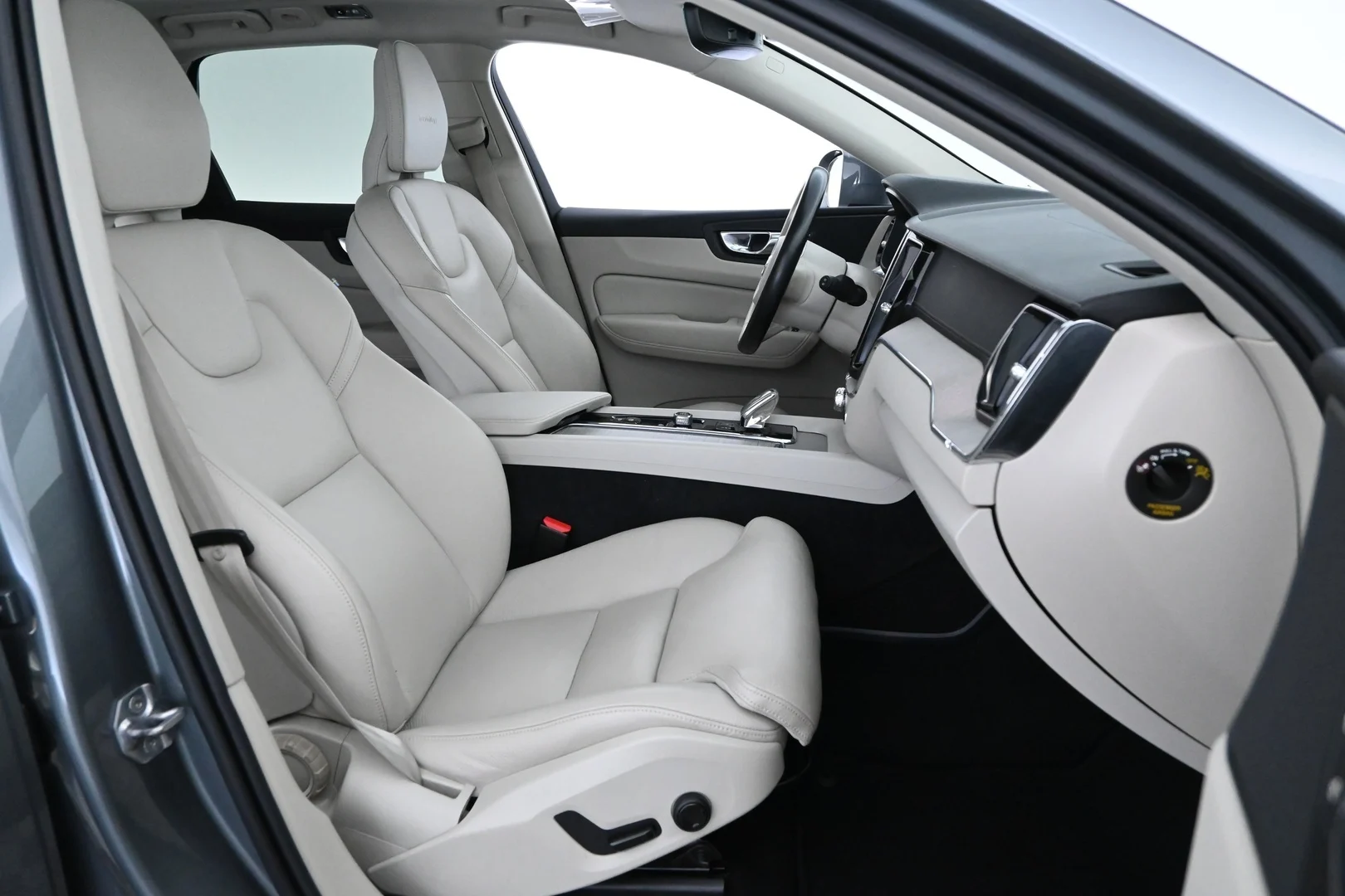 Car Image - 5aCy4fMwKWL6ELJuJChDVx