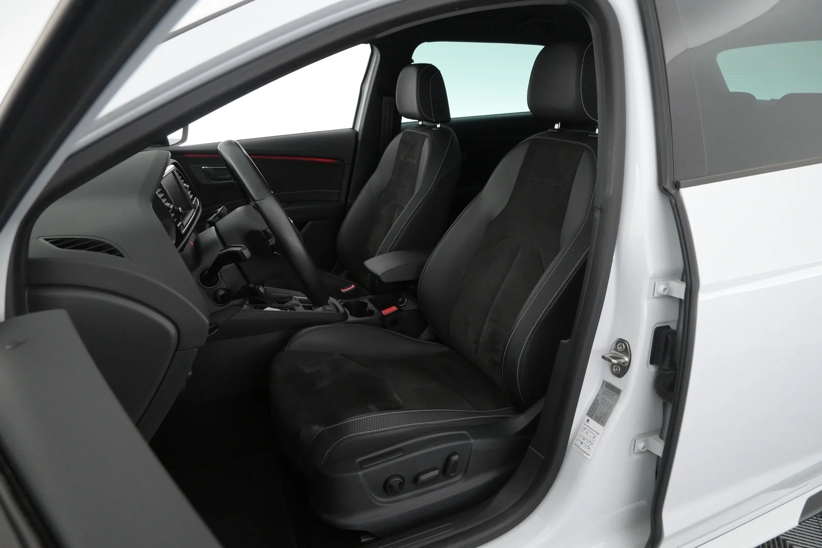 Car Image - 6vAIaqSjMPsIvbXpdZDY54