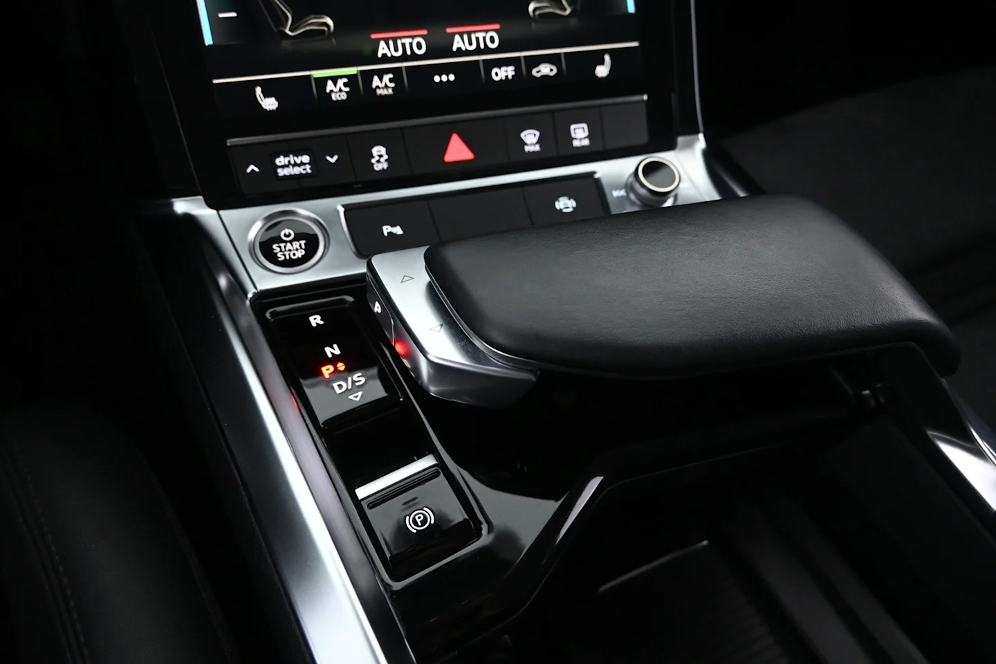 Car Image - 1wdmTNDQZk2ScWFBRlxcrU