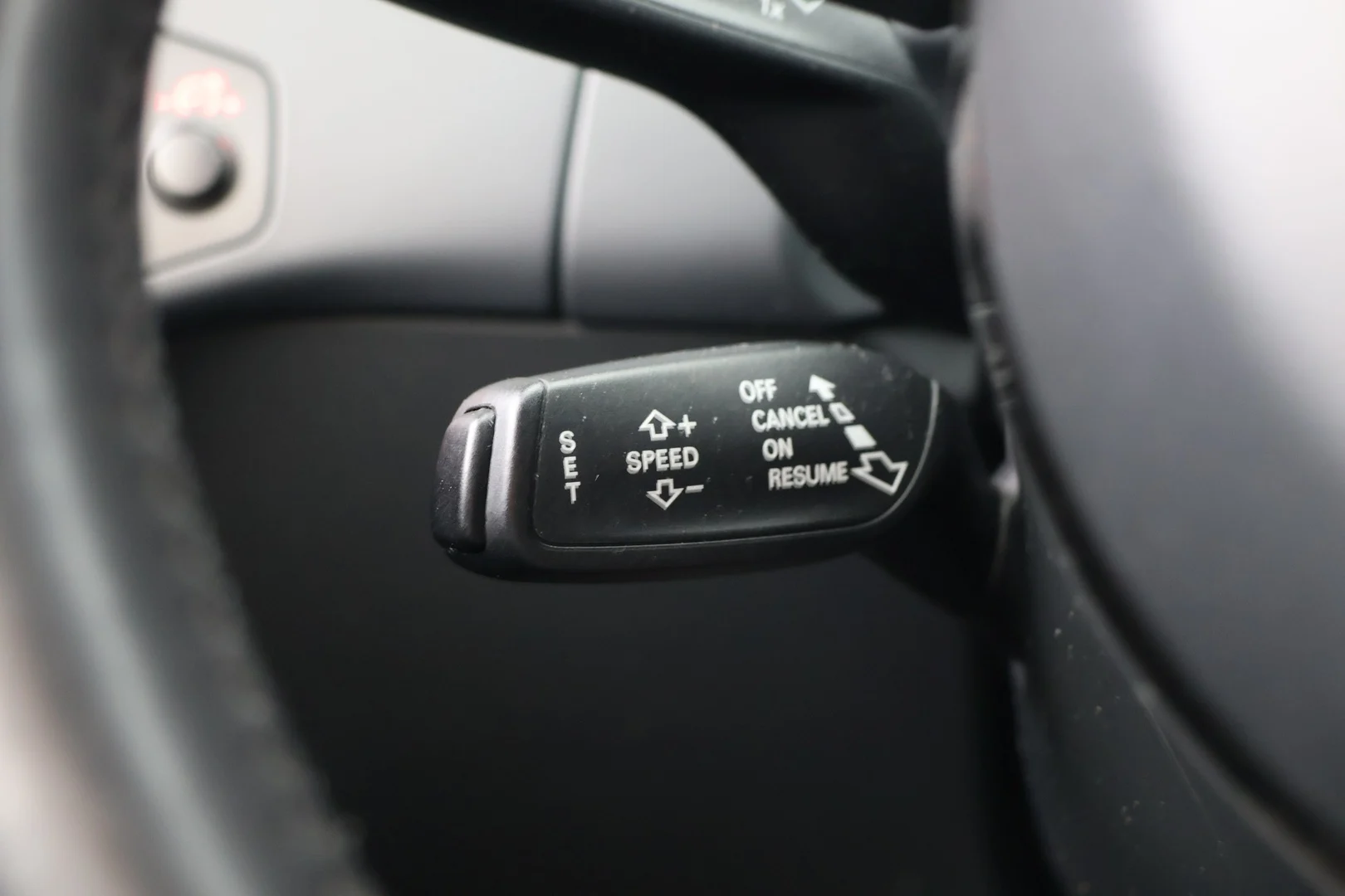 Car Image - 3BTw8fjPfiEKWlpDmaMcJW