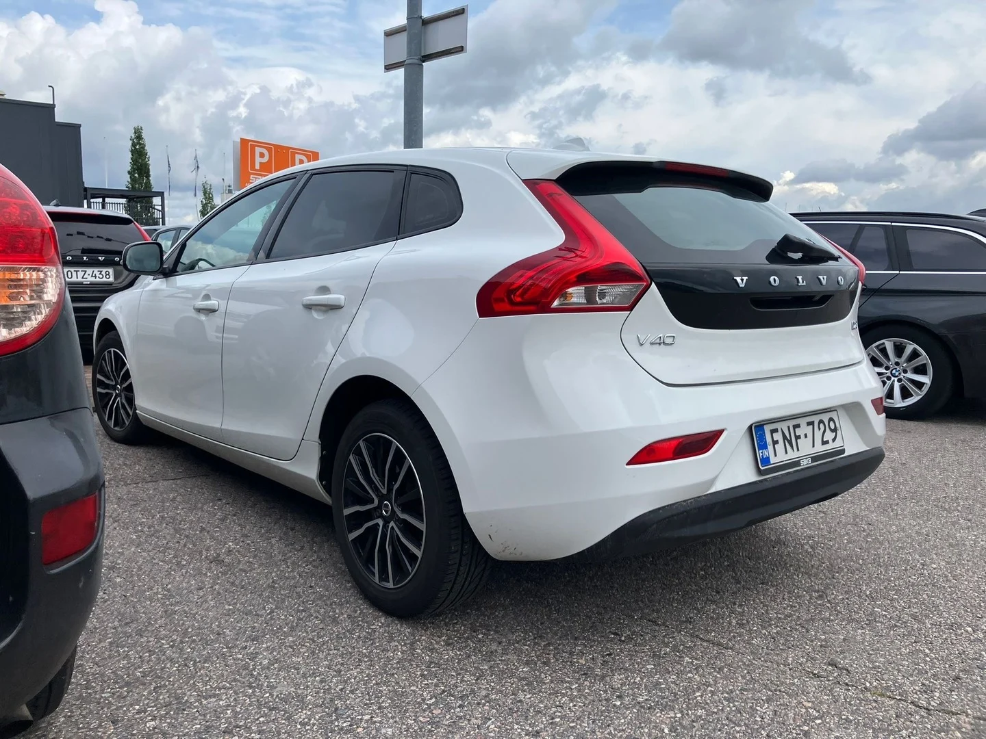 Car Image - 7CEmYSl9QwDb6L6eXYNP8c