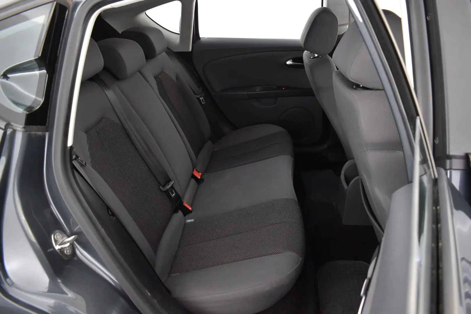 Car Image - 2fNquKYeN5zCgdxiO6wDqq