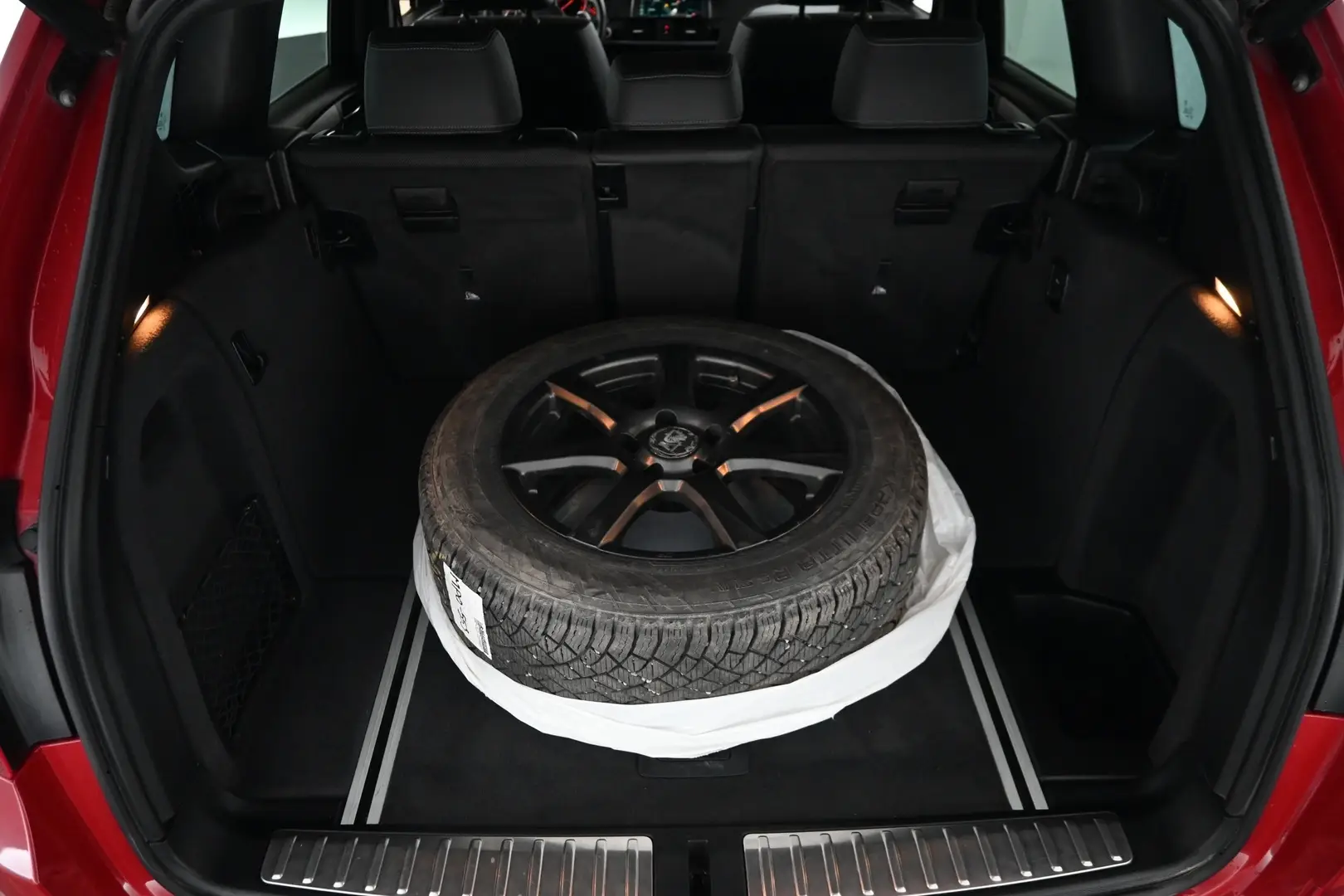 Car Image - 282M168WjXPBugtrfoDjb5