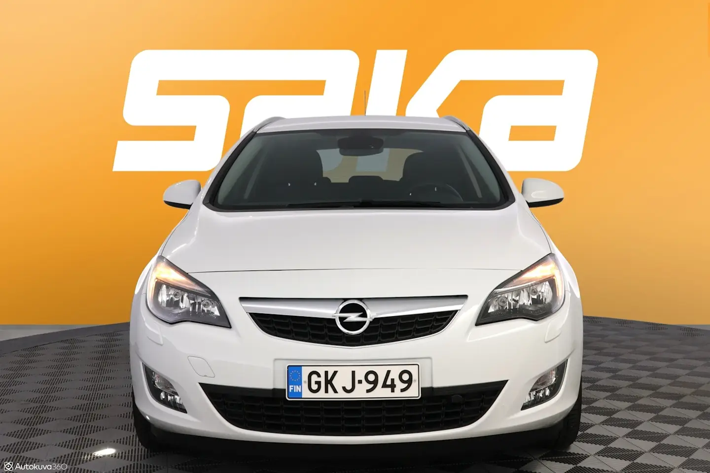 Car Image - 4yi3c1eNMZ28y8tkNreaqc
