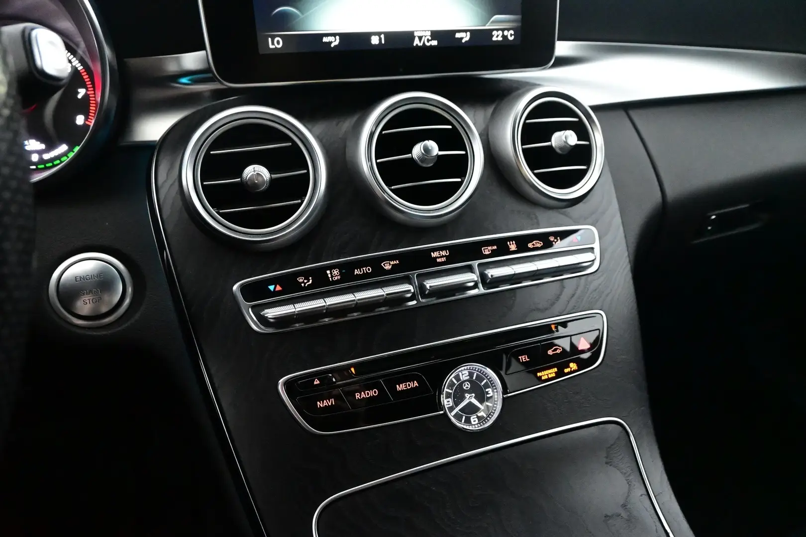 Car Image - 3Q1cmYW1wquo21rty4CEox