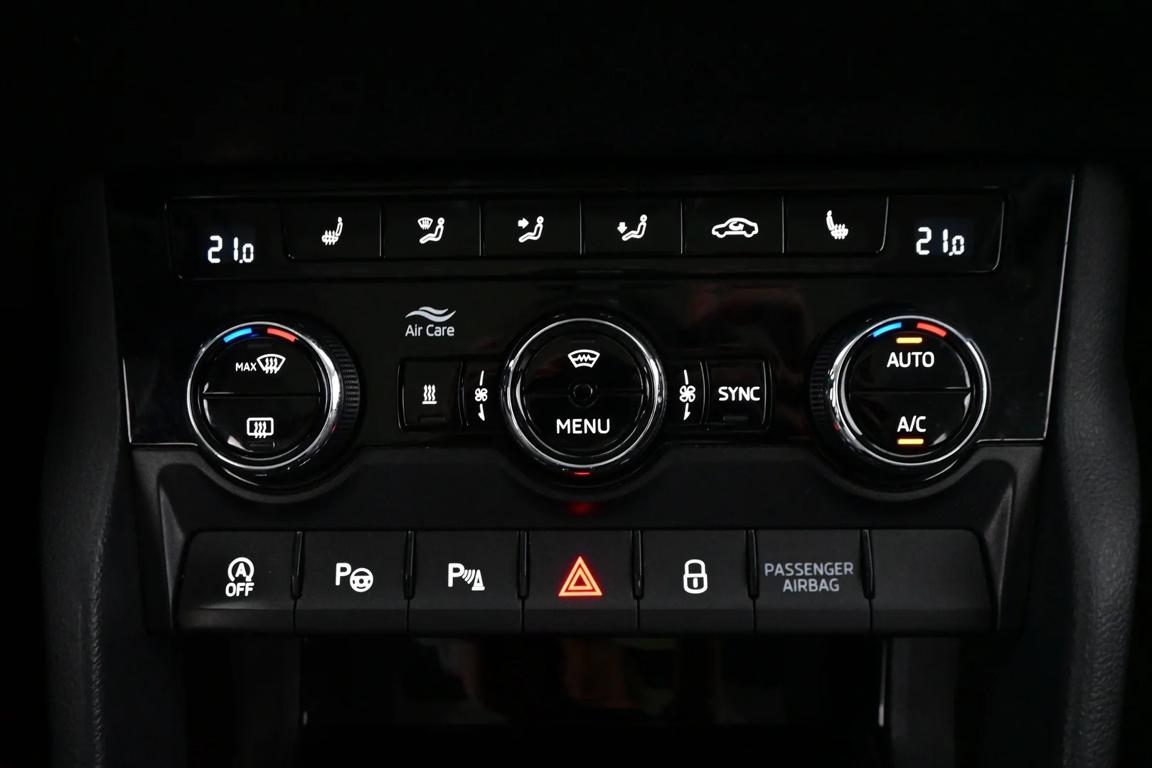 Car Image - DhbYO7KVQaSsu7jO31cXj