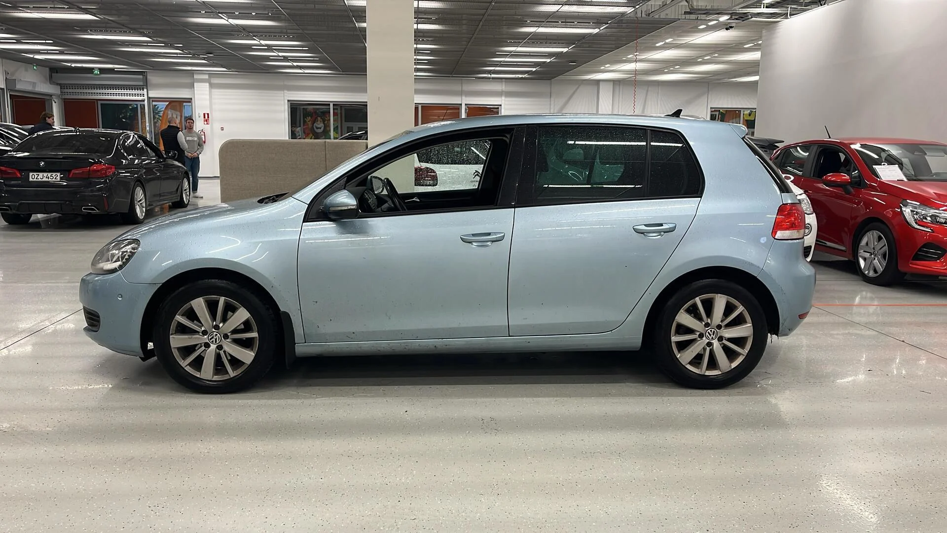 Car Image - 5UPlMiObgmRUSKFzmGZA8H