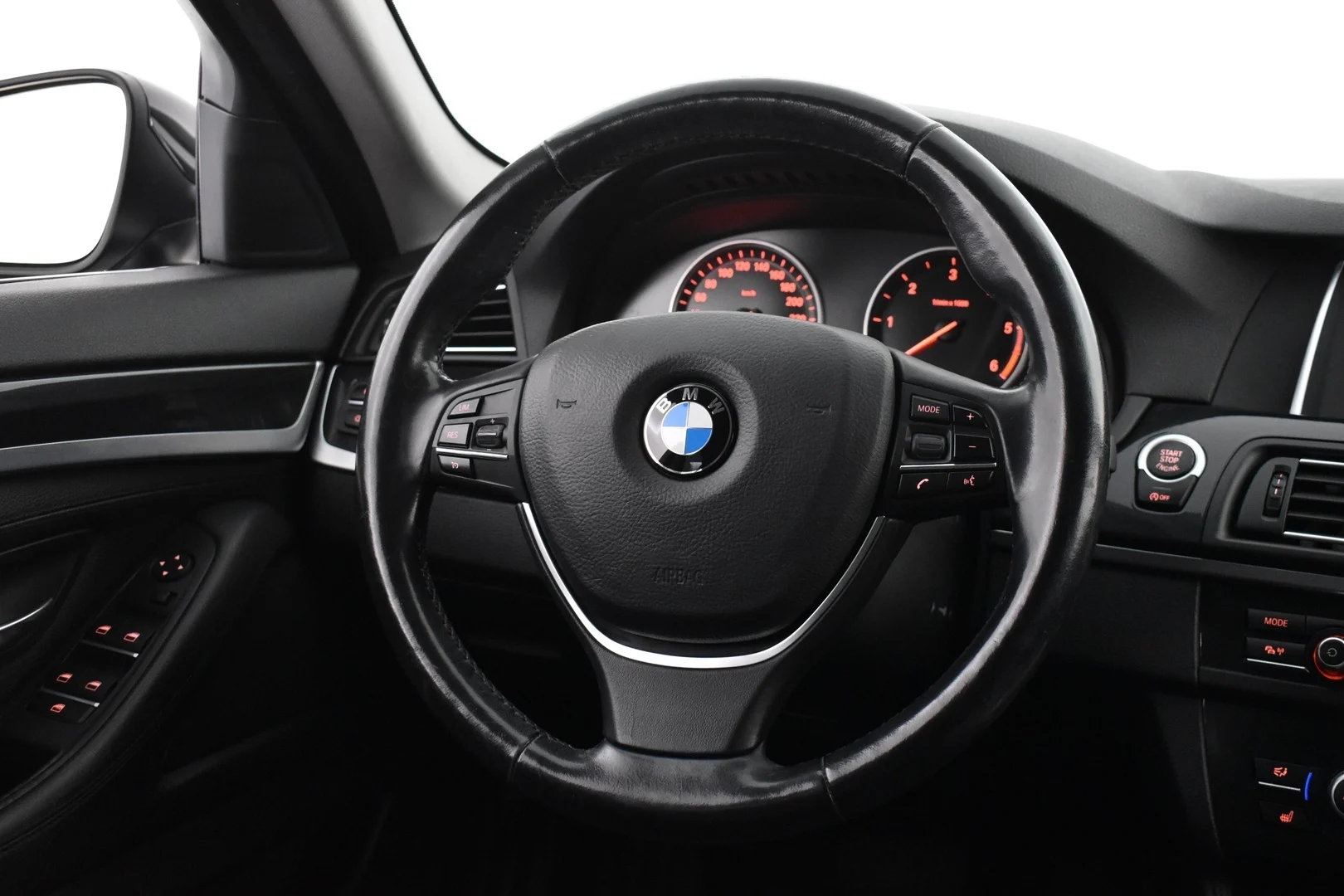 Car Image - 5uBizTbCeM5XzR7pkp2aJl